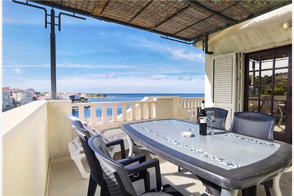 Apartment A1, for 5 persons