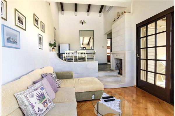 Apartment A1, for 5 persons