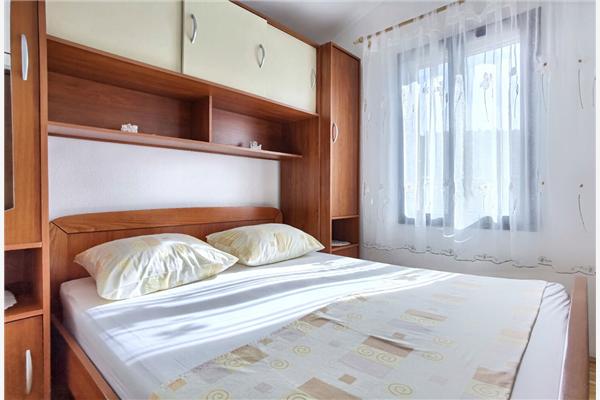 Apartment A1, for 5 persons