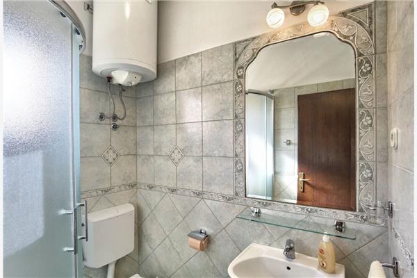 Apartment A1, for 5 persons