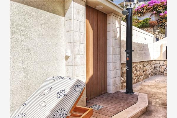 Apartment A2, for 5 persons