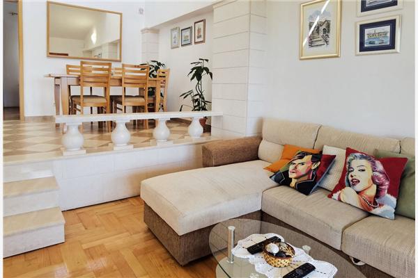 Apartment A2, for 5 persons