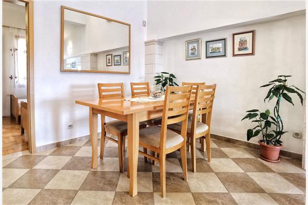 Apartment A2, for 5 persons
