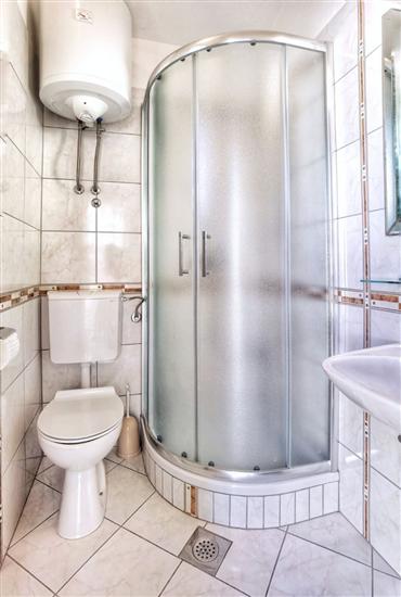 Apartment A2, for 5 persons