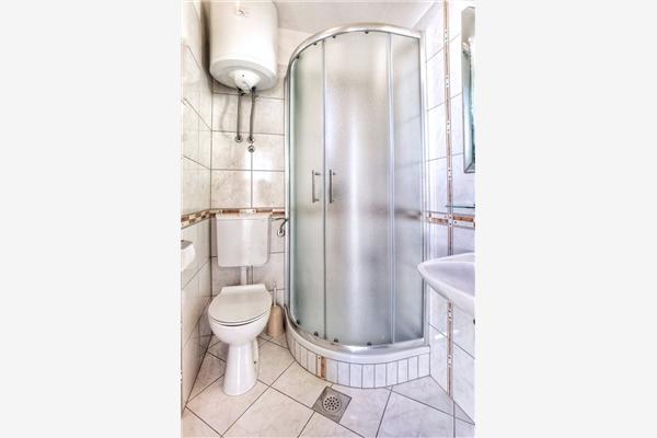 Apartment A2, for 5 persons