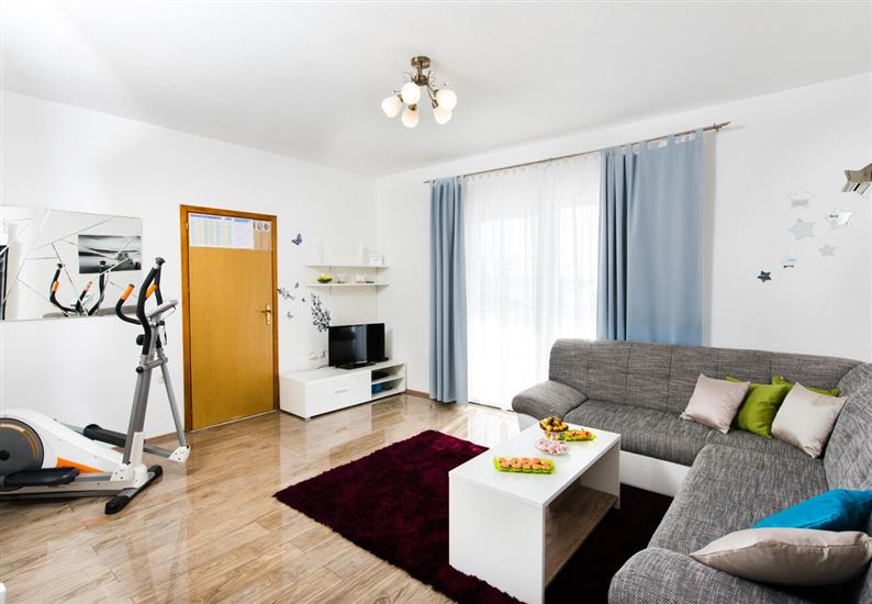 Apartment A1, for 8 persons