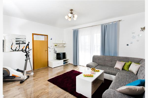Apartment A1, for 8 persons