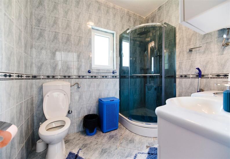 Apartment A1, for 8 persons