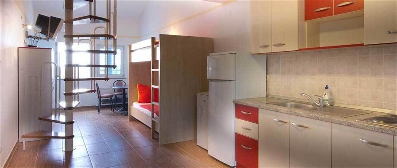 Apartment A9, for 10 persons