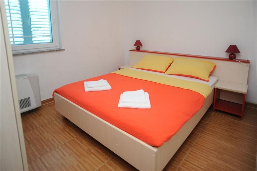 Apartment A9, for 10 persons