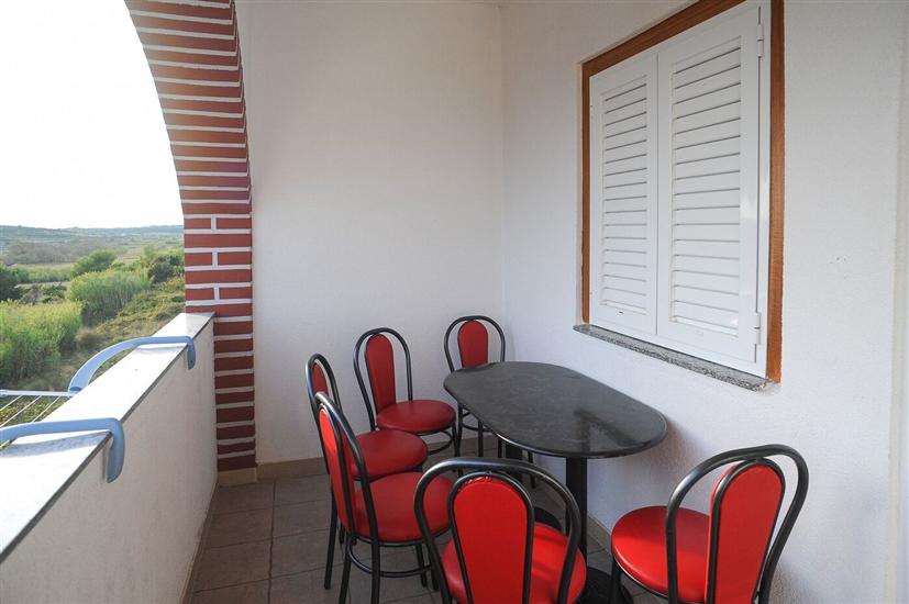 Apartment A10, for 6 persons