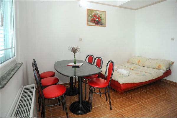 Apartment A10, for 6 persons