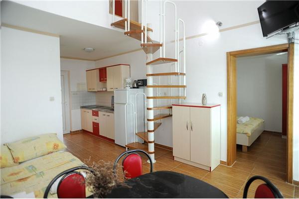 Apartment A10, for 6 persons