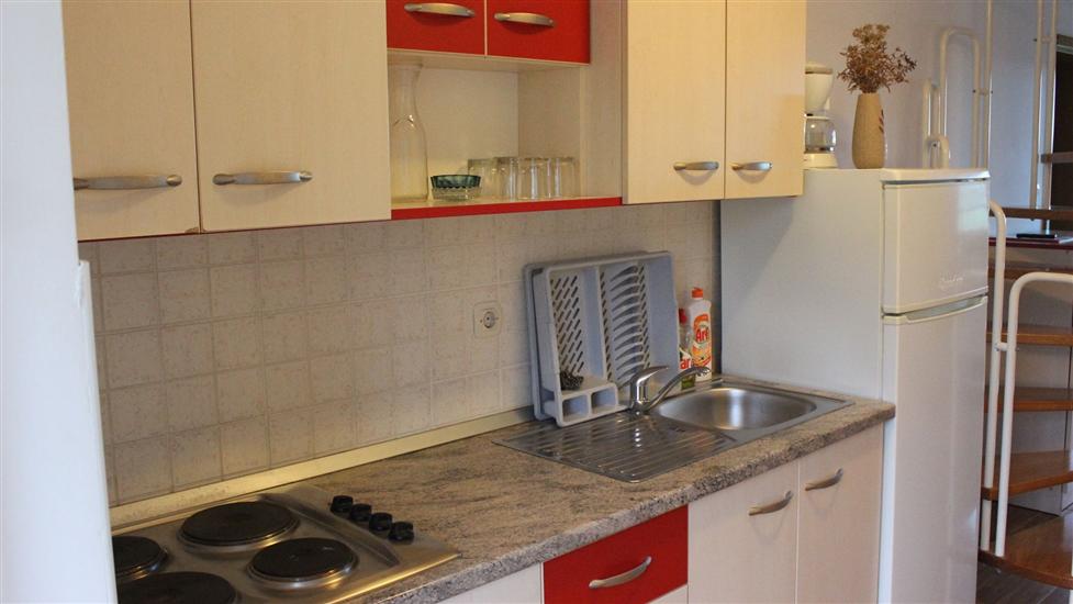 Apartment A10, for 6 persons