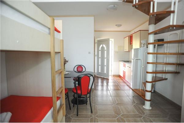 Apartment A11, for 5 persons
