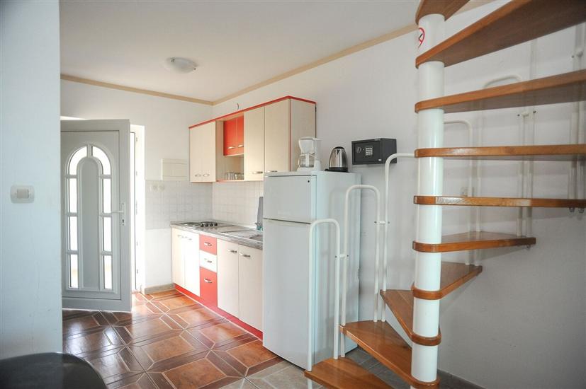 Apartment A11, for 5 persons