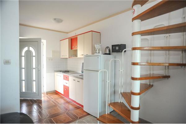 Apartment A11, for 5 persons