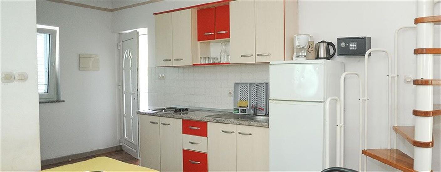 Apartment A12, for 5 persons