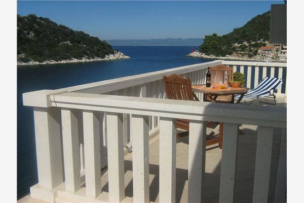 Apartment A7, for 4 persons