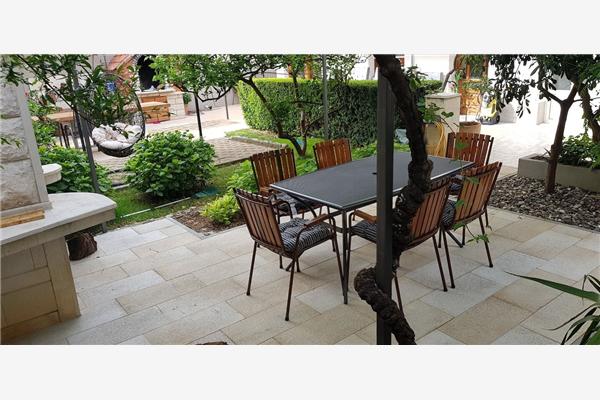 Apartment A5, for 5 persons