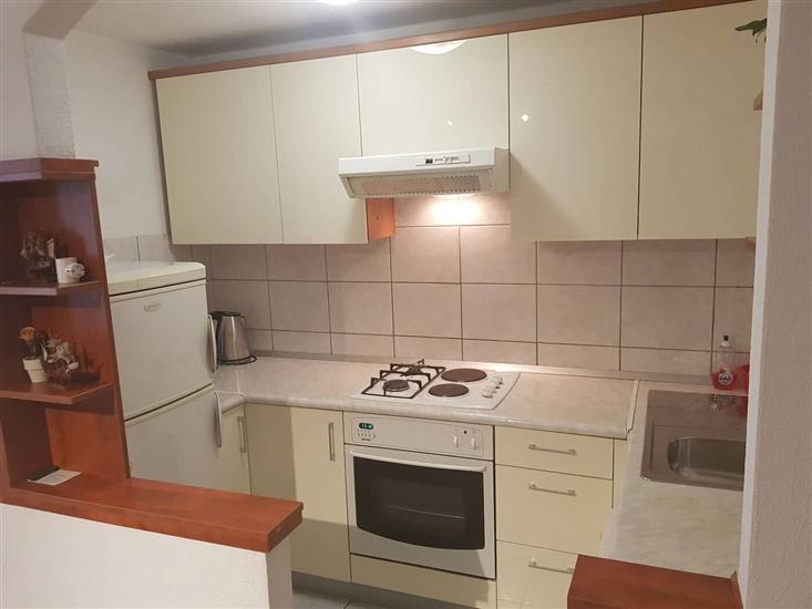 Apartment A5, for 5 persons