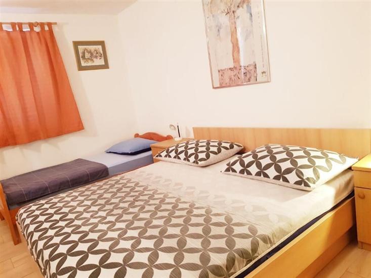 Apartment A5, for 5 persons