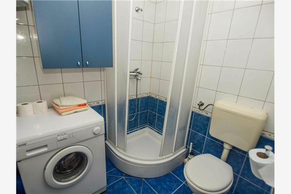 Apartment A5, for 5 persons