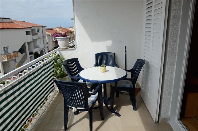 Apartment A2, for 3 persons