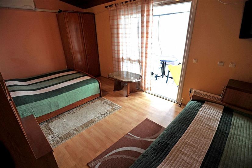 Apartment A2, for 3 persons