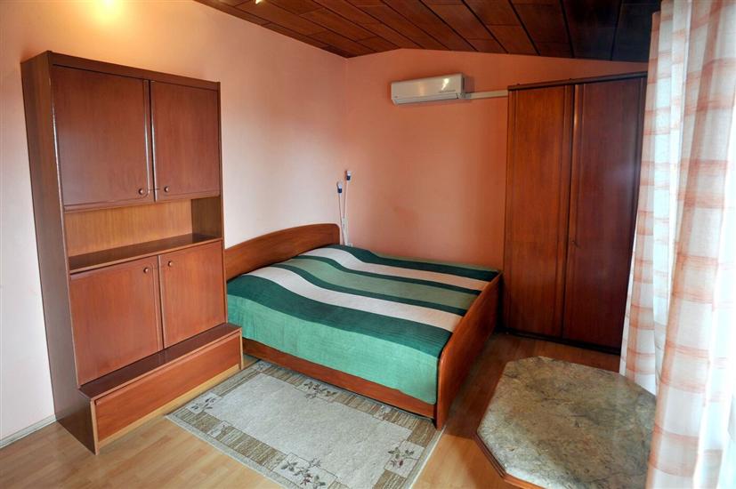 Apartment A2, for 3 persons