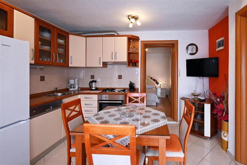 Apartment A4, for 3 persons