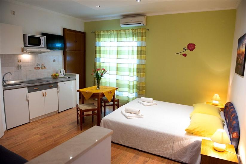 Apartment A1, for 3 persons