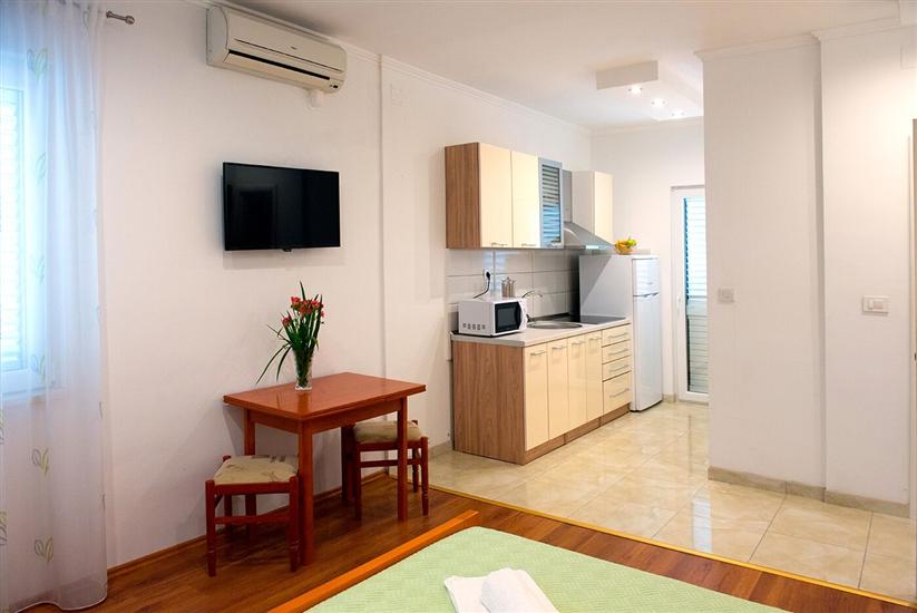 Apartment A2, for 3 persons