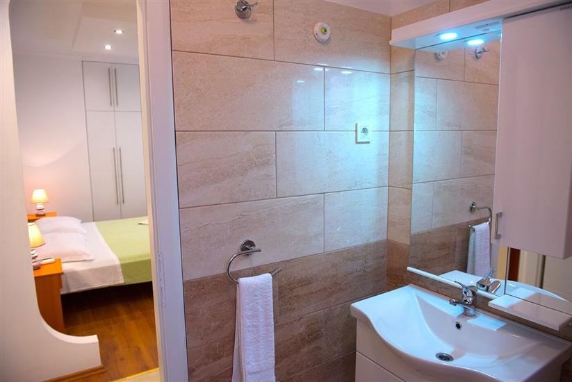 Apartment A2, for 3 persons