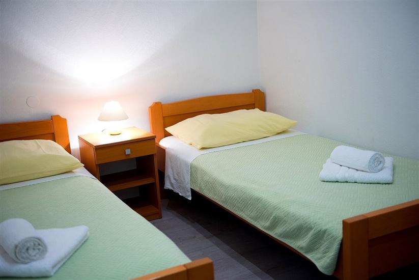 Room S3, for 2 persons