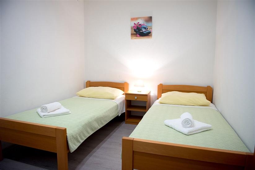 Room S3, for 2 persons
