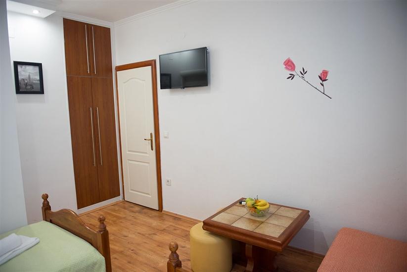 Room S4, for 2 persons