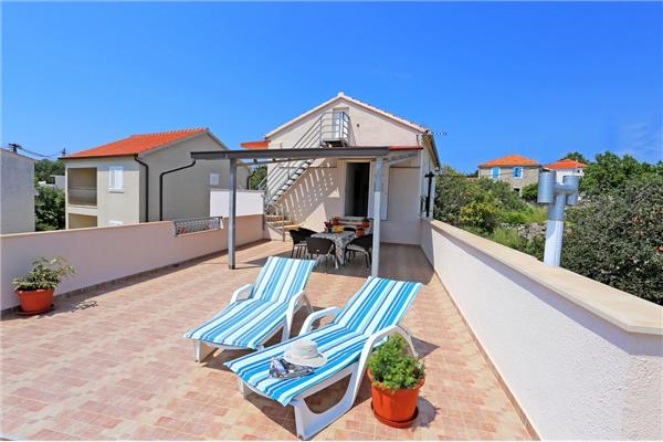 Apartment A1, for 5 persons