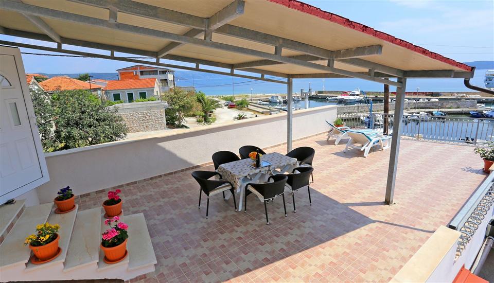 Apartment A1, for 5 persons