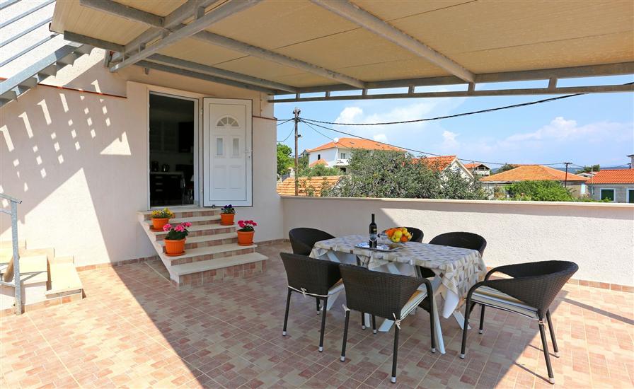 Apartment A1, for 5 persons