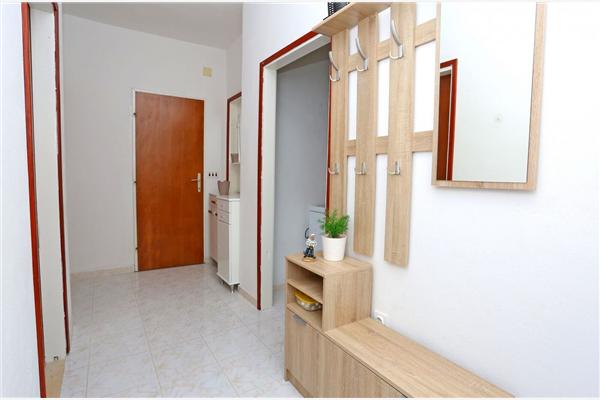 Apartment A1, for 5 persons