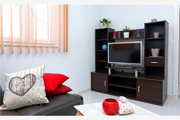 Apartment A1, for 5 persons