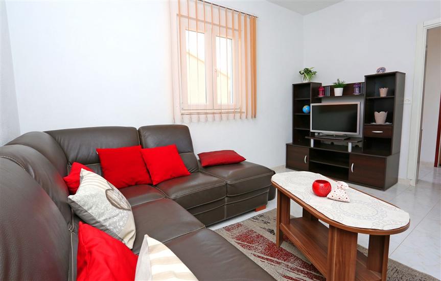 Apartment A1, for 5 persons
