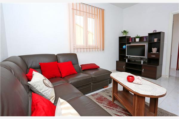 Apartment A1, for 5 persons