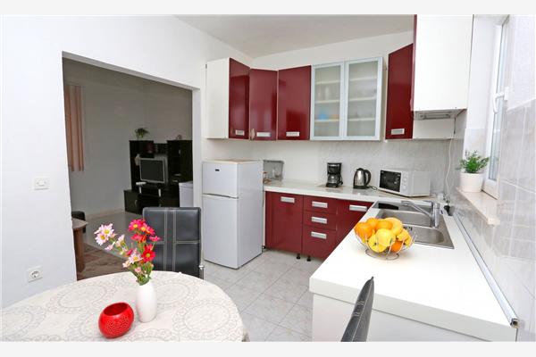 Apartment A1, for 5 persons