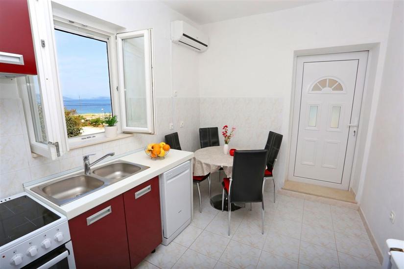 Apartment A1, for 5 persons