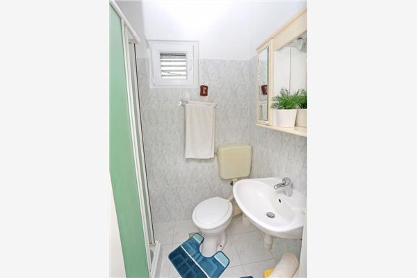 Apartment A1, for 5 persons