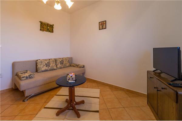 Apartment A5, for 5 persons
