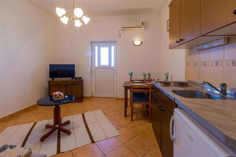 Apartment A5, for 5 persons