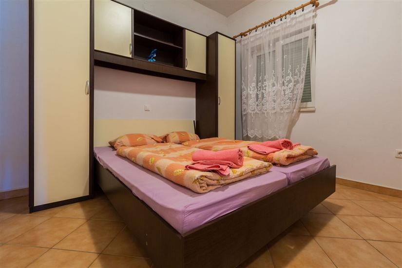 Apartment A5, for 5 persons
